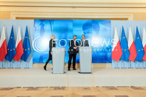  08.02.2018 WARSZAWA<br />KONFERENCJA PRASOWA PREMIERA MATEUSZA MORAWIECKIEGO I MINISTRA ZDROWIA LUKASZA SZUMOWSKIEGO NA TEMAT POROZUMIENIA Z LEKARZAMI REZYDENTAMI<br />N/Z MATEUSZ MORAWIECKI LUKASZ SZUMOWSKI JOANNA KOPCINSKA<br /> 