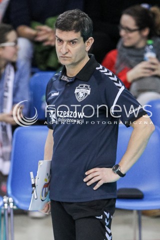  10.02.2018 RZESZOW <br />SIATKOWKA LIGA SIATKOWKI KOBIET LSK 2017/2018 WOMEN VOLLEYBALL POLAND POLISH LEAGUE <br />MECZ DEVELOPRES SKYRES RZESZOW - KSZO OSTROWIEC SWIETOKRZYSKI <br />N/Z LORENZO MICELLI - I TRENER ( HEAD COACH ) SYLWETKA <br /> 