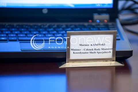  14.02.2018 WARSZAWA<br />POSIEDZENIE RADY MINISTROW<br />N/Z TABLICZKA MARIUSZ KAMINSKI MINISTER KOORDYNATOR SLUZB SPECJALNYCH<br /> 