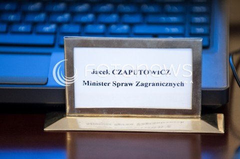  14.02.2018 WARSZAWA<br />POSIEDZENIE RADY MINISTROW<br />N/Z TABLICZKA JACEK CZAPUTOWICZ MINISTER SPRAW ZAGRANICZNYCH<br /> 