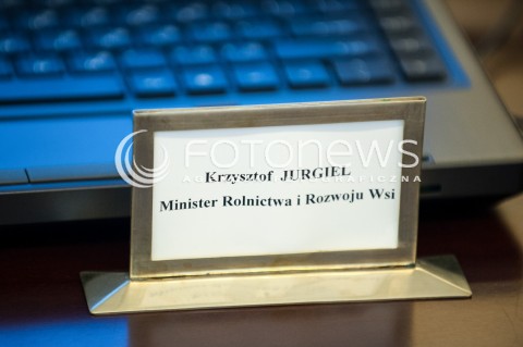  14.02.2018 WARSZAWA<br />POSIEDZENIE RADY MINISTROW<br />N/Z TABLICZKA KRZYSZTOF JURGIEL MINISTER ROLNICTWA I ROZWOJU WSI<br /> 