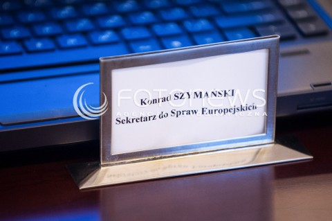  14.02.2018 WARSZAWA<br />POSIEDZENIE RADY MINISTROW<br />N/Z TABLICZKA KONRAD SZYMANSKI SEKRETARZ DO SPRAW EUROPEJSKICH<br /> 