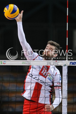  18.02.2018 RZESZOW<br />SIATKOWKA PLUSLIGA 2017/2018 MEN VOLLEYBALL POLAND POLISH PLUS LIGA LEAGUE SEASON 2017/2018<br />MECZ ASSECO RESOVIA RZESZOW - JASTRZEBSKI WEGIEL <br />N/Z DAWID DRYJA SYLWETKA ATAK <br /> 
