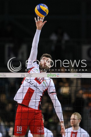  18.02.2018 RZESZOW<br />SIATKOWKA PLUSLIGA 2017/2018 MEN VOLLEYBALL POLAND POLISH PLUS LIGA LEAGUE SEASON 2017/2018<br />MECZ ASSECO RESOVIA RZESZOW - JASTRZEBSKI WEGIEL <br />N/Z DAWID DRYJA SYLWETKA ATAK <br /> 