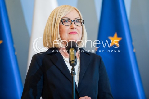  22.02.2018 WARSZAWA<br />KONFERENCJA PRASOWA PREMIERA MATEUSZA MORAWIECKIEGO NA TEMAT WALKI ZE SMOGIEM - PROGRAM RZADOWY SMOG STOP<br />N/Z RZECZNIK RZADU JOANNA KOPCINSKA<br /> 
