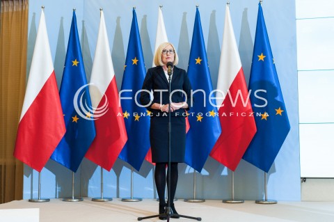 22.02.2018 WARSZAWA<br />KONFERENCJA PRASOWA PREMIERA MATEUSZA MORAWIECKIEGO NA TEMAT WALKI ZE SMOGIEM - PROGRAM RZADOWY SMOG STOP<br />N/Z RZECZNIK RZADU JOANNA KOPCINSKA<br /> 