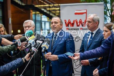  22.02.2018 GDANSK<br />KONFERENCJA PRASOWA Z UDZIALEM LECHA WALESY I GRZEGORZA SCHETYNY W EUROPEJSKIM CENTRUM SOLIDARNOSCI<br />N/Z LECH WALESA GRZEGORZ SCHETYNA SLAWOMIR NEUMANN AGNIESZKA POMASKA<br /> 