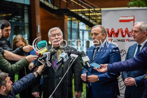  22.02.2018 GDANSK<br />KONFERENCJA PRASOWA Z UDZIALEM LECHA WALESY I GRZEGORZA SCHETYNY W EUROPEJSKIM CENTRUM SOLIDARNOSCI<br />N/Z LECH WALESA GRZEGORZ SCHETYNA SLAWOMIR NEUMANN<br /> 