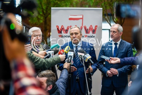  22.02.2018 GDANSK<br />KONFERENCJA PRASOWA Z UDZIALEM LECHA WALESY I GRZEGORZA SCHETYNY W EUROPEJSKIM CENTRUM SOLIDARNOSCI<br />N/Z LECH WALESA GRZEGORZ SCHETYNA SLAWOMIR NEUMANN<br /> 