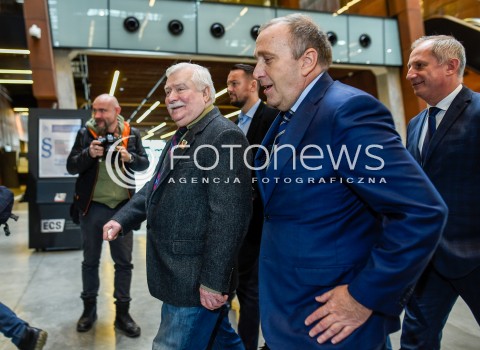 Konferencja Grzegorza Schetyny i Lecha Wałęsy w Gdańsku