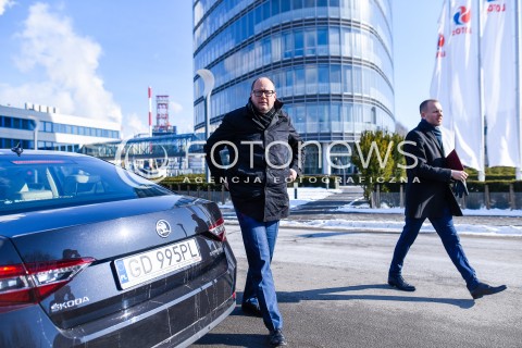  01.03.2018 GDANSK<br />KONFERENCJA PREZYDENTA GDANSKA PAWLA ADAMOWICZA I MARSZALKA WOJEWODZTWA POMORSKIEGO MIECZYSLAWA STRUKA W SPRAWIE LOTOSU<br />N/Z PAWEL ADAMOWICZ<br /> 