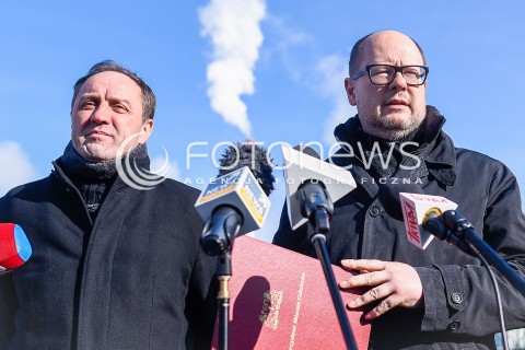  01.03.2018 GDANSK<br />KONFERENCJA PREZYDENTA GDANSKA PAWLA ADAMOWICZA I MARSZALKA WOJEWODZTWA POMORSKIEGO MIECZYSLAWA STRUKA W SPRAWIE LOTOSU<br />N/Z MIECZYSLAW STRUK PAWEL ADAMOWICZ<br /> 