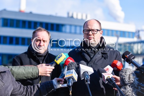  01.03.2018 GDANSK<br />KONFERENCJA PREZYDENTA GDANSKA PAWLA ADAMOWICZA I MARSZALKA WOJEWODZTWA POMORSKIEGO MIECZYSLAWA STRUKA W SPRAWIE LOTOSU<br />N/Z MIECZYSLAW STRUK PAWEL ADAMOWICZ<br /> 