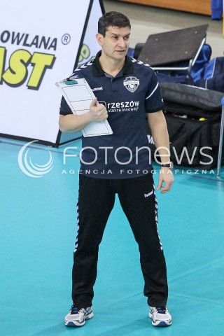  03.03.2018 RZESZOW <br />SIATKOWKA LIGA SIATKOWKI KOBIET LSK 2017/2018 WOMEN VOLLEYBALL POLAND POLISH LEAGUE <br />MECZ DEVELOPRES SKYRES RZESZOW - MKS DABROWA GORNICZA <br />N/Z LORENZO MICELLI - I TRENER ( HEAD COACH ) SYLWETKA <br /> 