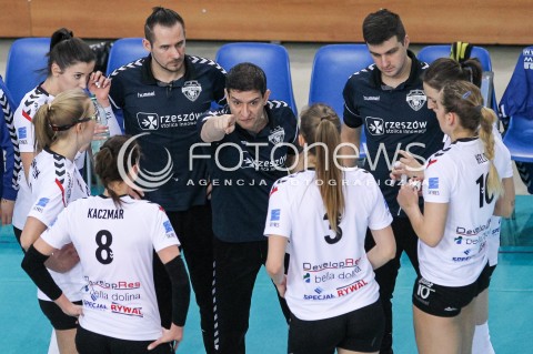  03.03.2018 RZESZOW <br />SIATKOWKA LIGA SIATKOWKI KOBIET LSK 2017/2018 WOMEN VOLLEYBALL POLAND POLISH LEAGUE <br />MECZ DEVELOPRES SKYRES RZESZOW - MKS DABROWA GORNICZA <br />N/Z LORENZO MICELLI - I TRENER ( HEAD COACH ) <br /> 