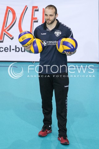  03.03.2018 RZESZOW <br />SIATKOWKA LIGA SIATKOWKI KOBIET LSK 2017/2018 WOMEN VOLLEYBALL POLAND POLISH LEAGUE <br />MECZ DEVELOPRES SKYRES RZESZOW - MKS DABROWA GORNICZA <br />N/Z LUKASZ ZAREBKIEWICZ SYLWETKA <br /> 