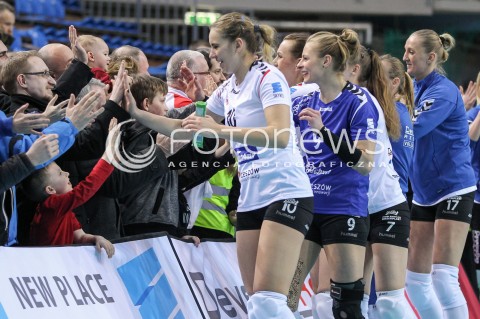  03.03.2018 RZESZOW <br />SIATKOWKA LIGA SIATKOWKI KOBIET LSK 2017/2018 WOMEN VOLLEYBALL POLAND POLISH LEAGUE <br />MECZ DEVELOPRES SKYRES RZESZOW - MKS DABROWA GORNICZA <br />N/Z ADELA HELIC AGATA SAWICKA JULIIA ANDRUSHKO ( JULIA ANDRUSZKO ) KIBICE Z KIBICAMI PO MECZU<br /> 