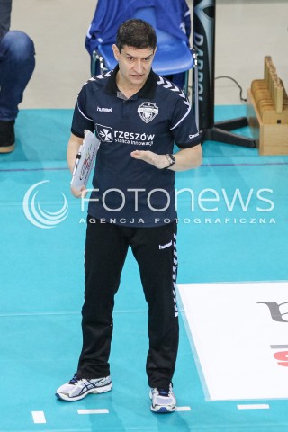  03.03.2018 RZESZOW <br />SIATKOWKA LIGA SIATKOWKI KOBIET LSK 2017/2018 WOMEN VOLLEYBALL POLAND POLISH LEAGUE <br />MECZ DEVELOPRES SKYRES RZESZOW - MKS DABROWA GORNICZA <br />N/Z LORENZO MICELLI - I TRENER ( HEAD COACH ) SYLWETKA <br /> 
