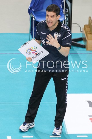  03.03.2018 RZESZOW <br />SIATKOWKA LIGA SIATKOWKI KOBIET LSK 2017/2018 WOMEN VOLLEYBALL POLAND POLISH LEAGUE <br />MECZ DEVELOPRES SKYRES RZESZOW - MKS DABROWA GORNICZA <br />N/Z LORENZO MICELLI - I TRENER ( HEAD COACH ) SYLWETKA ZLOSC EMOCJE <br /> 