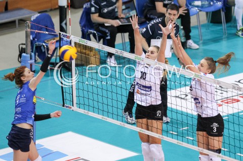  03.03.2018 RZESZOW <br />SIATKOWKA LIGA SIATKOWKI KOBIET LSK 2017/2018 WOMEN VOLLEYBALL POLAND POLISH LEAGUE <br />MECZ DEVELOPRES SKYRES RZESZOW - MKS DABROWA GORNICZA <br />N/Z PATRYCJA POLAK ADELA HELIC MONIKA PTAK BLOK <br /> 