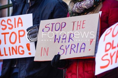  03.03.2018 GDANSK<br />MANIFESTACJA POD KONSULATEM ROSJI W GDANSKU PRZECIW LUDOBOJSTWU W SYRYJSKIEJ GHOUTA <br />N/Z TRENSPARENT STOP THE WAR IN SYRIA<br /> 