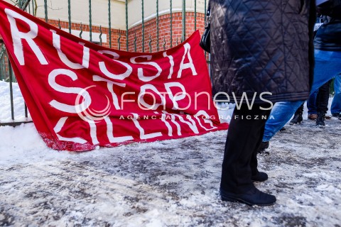  03.03.2018 GDANSK<br />MANIFESTACJA POD KONSULATEM ROSJI W GDANSKU PRZECIW LUDOBOJSTWU W SYRYJSKIEJ GHOUTA <br />N/Z TRANSPARENT RUSSIA STOP KILLING<br /> 