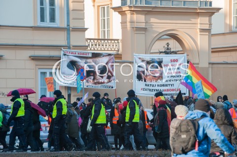  04.03.2018 WARSZAWA <br />XIX WARSZAWSKA MANIFA - ABORCJA NIE POLICJA <br />N/Z UCZESTNICY WYDARZENIA<br /> 
