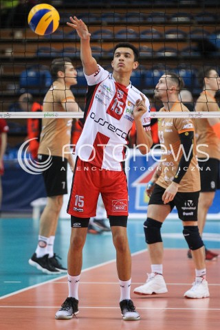  07.03.2018 RZESZOW<br />SIATKOWKA PLUSLIGA 2017/2018 MEN VOLLEYBALL POLAND POLISH PLUS LIGA LEAGUE SEASON 2017/2018 <br />MECZ ASSECO RESOVIA RZESZOW - CUPRUM LUBIN <br />N/Z BARTHELEMY CHINENYEZE SYLWETKA <br /> 