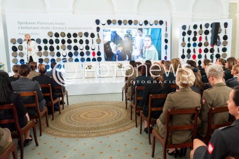  08.03.2018 WARSZAWA PALAC PREZYDENCKI<br />KOBIETY ZE SLUZB I FORMACJI MUNDUROWYCH NA SPOTKANIU Z PIERWSZA DAMA<br />N/Z AGATA KORNHAUSER DUDA<br /> 