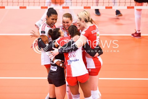  10.03.2018 NYSA<br />SIATKOWKA - MECZ POLFINALU PUCHARU POLSKI KOBIET 2018<br />LKS COMMERCECON LODZ - ENEA PTPS PILA<br />N/Z REGIANE BIDIAS KRYSTYNA STRASZ DEJA MCCLENDON KRYSTYNA STRASZ<br /> 