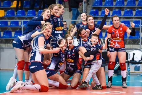  10.03.2018 NYSA<br />SIATKOWKA - MECZ POLFINALU PUCHARU POLSKI KOBIET 2018<br />E.LECLERC RADOMKA RADOM - GROT BUDOWLANI LODZ<br />N/Z ZAWODNICZKI GROT BUDOWLANI LODZ CIESZA SIE ZE ZWYCIESTWA<br /> 