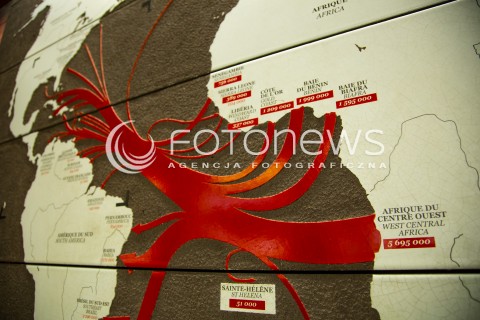  11.03.2018 NANTES FRANCJA<br />MUZEUM POMNIK ZNIESIENIA NIEWOLNICTWA W NANTES <br />MEMORIAL DE L ABOLITION DE L ESCLAVAGE<br />ZDJECIE ILUSTRACYJNE <br />N/Z TRASY PRZEWONU NIEWOLNIKOW Z AFRYKI W OKRESIE 400 LAT<br /> 