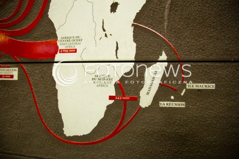  11.03.2018 NANTES FRANCJA<br />MUZEUM POMNIK ZNIESIENIA NIEWOLNICTWA W NANTES <br />MEMORIAL DE L ABOLITION DE L ESCLAVAGE<br />ZDJECIE ILUSTRACYJNE <br />N/Z TRASY PRZEWONU NIEWOLNIKOW Z AFRYKI W OKRESIE 400 LAT<br /> 