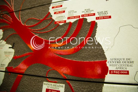  11.03.2018 NANTES FRANCJA<br />MUZEUM POMNIK ZNIESIENIA NIEWOLNICTWA W NANTES <br />MEMORIAL DE L ABOLITION DE L ESCLAVAGE<br />ZDJECIE ILUSTRACYJNE <br />N/Z TRASY PRZEWONU NIEWOLNIKOW Z AFRYKI W OKRESIE 400 LAT<br /> 