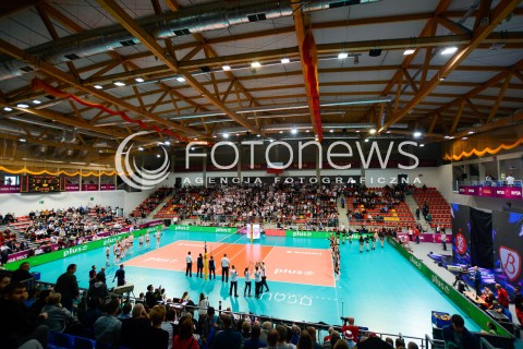  11.03.2018 NYSA<br />SIATKOWKA - MECZ FINALU PUCHARU POLSKI KOBIET 2018<br />LKS COMMERCECON LODZ - GROT BUDOWLANI LODZ<br />N/Z PREZENTACJA ZAWODNICZEK PRZED ROZPOCZECIEM FINALU PUCHARU POLSKI<br /> 