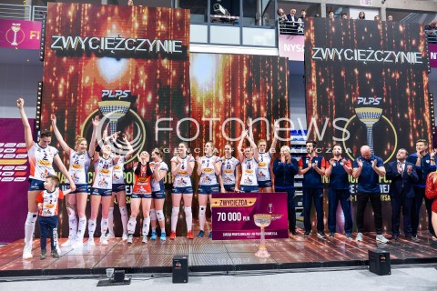  11.03.2018 NYSA<br />SIATKOWKA - MECZ FINALU PUCHARU POLSKI KOBIET 2018<br />LKS COMMERCECON LODZ - GROT BUDOWLANI LODZ<br />N/Z GROT BUDOWLANI LODZ ZWYCIEZCZYNIAMI PUCHARU POLSKI RADOSC FETA ZWYCIESTWO EMOCJE PUCHAR <br /> 