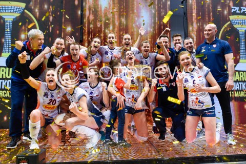  11.03.2018 NYSA<br />SIATKOWKA - MECZ FINALU PUCHARU POLSKI KOBIET 2018<br />LKS COMMERCECON LODZ - GROT BUDOWLANI LODZ<br />N/Z GROT BUDOWLANI LODZ ZWYCIEZCZYNIAMI PUCHARU POLSKI RADOSC FETA ZWYCIESTWO EMOCJE PUCHAR<br /> 