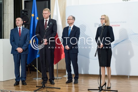  12.03.2018 WARSZWA<br />KONFERENCJA Z UDZIALEM MINISTER FINANSOW TERESY CZERWINSKIEJ<br />N/Z MINISTER FINANSOW TERESA CZERWINSKA ZASTEPCA DYREKTORA DEPARTAMENTU POBORU PODATKOW ZBIGNIEW WILINSKI<br /> 