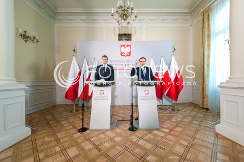  17.03.2018 WARSZAWA<br />KONFERENCJA DOTYCZACA PROJEKTU ZMIAN W PRZEPISACH O USUWANIU SEDZIOW Z ZAWODU<br />N/Z ZBIGNIEW ZIOBRO MARCIN WARCHOL<br /> 