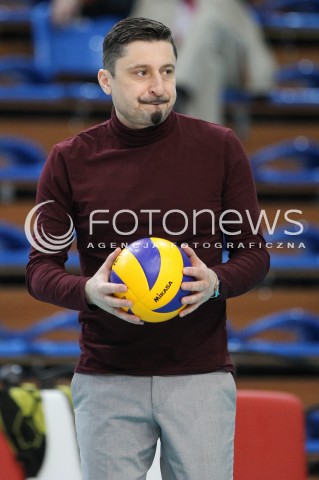  17.03.2018 RZESZOW <br />SIATKOWKA PLUS LIGA 2017/2018 MEN VOLLEYBALL POLAND POLISH PLUSLIGA LEAGUE SEASON 2017/2018 <br />MECZ ASSECO RESOVIA RZESZOW - LUCZNICZKA BYDGOSZCZ <br />N/Z JAKUB BEDNARUK - I TRENER ( HEAD COACH ) SYLWETKA <br /> 