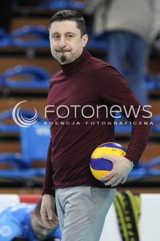  17.03.2018 RZESZOW <br />SIATKOWKA PLUS LIGA 2017/2018 MEN VOLLEYBALL POLAND POLISH PLUSLIGA LEAGUE SEASON 2017/2018 <br />MECZ ASSECO RESOVIA RZESZOW - LUCZNICZKA BYDGOSZCZ <br />N/Z JAKUB BEDNARUK - I TRENER ( HEAD COACH ) SYLWETKA <br /> 