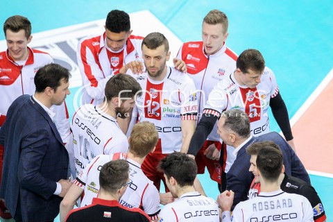  17.03.2018 RZESZOW <br />SIATKOWKA PLUS LIGA 2017/2018 MEN VOLLEYBALL POLAND POLISH PLUSLIGA LEAGUE SEASON 2017/2018 <br />MECZ ASSECO RESOVIA RZESZOW - LUCZNICZKA BYDGOSZCZ <br />N/Z ANDRZEJ KOWAL - I TRENER ( HEAD COACH ) LUKASZ PERLOWSKI ELVISS KRASTINS LUKAS TICHACEK BARTHELEMY CHINENYEZE DAWID DRYJA <br /> 