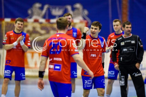  17.03.2018 GDANSK<br />PGNIG SUPERLIGA W PILCE RECZNEJ<br />SEZON 2017/2018<br />MECZ WYBRZEZE GDANSK - MMTS KWIDZYN<br />N/Z PIOTR PAPAJ WOJCIECH PRYMLEWICZ JACEK SULEJ CIESZA SIE Z WYGRANEJ W RZUTACH KARNYCH<br /> 