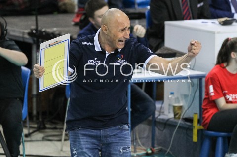  18.03.2018 RZESZOW <br />SIATKOWKA LIGA SIATKOWKI KOBIET LSK 2017/2018 WOMEN VOLLEYBALL POLAND POLISH LEAGUE <br />MECZ DEVELOPRES SKYRES RZESZOW - CHEMIK POLICE <br />N/Z MARCELLO ABBONDANZA - I TRENER ( HEAD COACH ) RADOSC EMOCJE SYLWETKA <br /> 