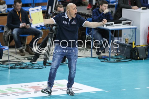  18.03.2018 RZESZOW <br />SIATKOWKA LIGA SIATKOWKI KOBIET LSK 2017/2018 WOMEN VOLLEYBALL POLAND POLISH LEAGUE <br />MECZ DEVELOPRES SKYRES RZESZOW - CHEMIK POLICE <br />N/Z MARCELLO ABBONDANZA - I TRENER ( HEAD COACH ) SYLWETKA RADOSC EMOCJE <br /> 