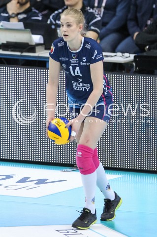  18.03.2018 RZESZOW <br />SIATKOWKA LIGA SIATKOWKI KOBIET LSK 2017/2018 WOMEN VOLLEYBALL POLAND POLISH LEAGUE <br />MECZ DEVELOPRES SKYRES RZESZOW - CHEMIK POLICE <br />N/Z NATALIA MEDRZYK SYLWETKA <br /> 