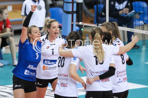  18.03.2018 RZESZOW <br />SIATKOWKA LIGA SIATKOWKI KOBIET LSK 2017/2018 WOMEN VOLLEYBALL POLAND POLISH LEAGUE <br />MECZ DEVELOPRES SKYRES RZESZOW - CHEMIK POLICE <br />N/Z AGATA SAWICKA HELENE ROUSSEAUX RADOSC EMOCJE <br /> 
