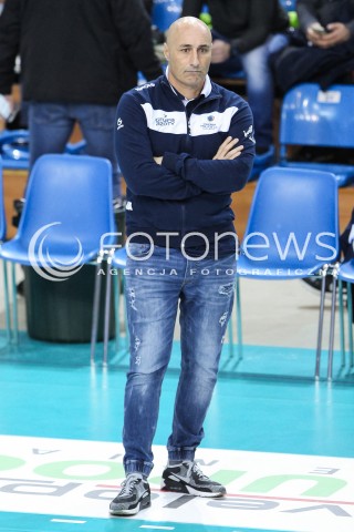  18.03.2018 RZESZOW <br />SIATKOWKA LIGA SIATKOWKI KOBIET LSK 2017/2018 WOMEN VOLLEYBALL POLAND POLISH LEAGUE <br />MECZ DEVELOPRES SKYRES RZESZOW - CHEMIK POLICE <br />N/Z MARCELLO ABBONDANZA - I TRENER ( HEAD COACH ) SYLWETKA <br /> 