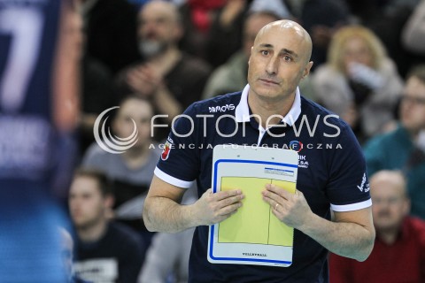  18.03.2018 RZESZOW <br />SIATKOWKA LIGA SIATKOWKI KOBIET LSK 2017/2018 WOMEN VOLLEYBALL POLAND POLISH LEAGUE <br />MECZ DEVELOPRES SKYRES RZESZOW - CHEMIK POLICE <br />N/Z MARCELLO ABBONDANZA - I TRENER ( HEAD COACH ) SYLWETKA <br /> 