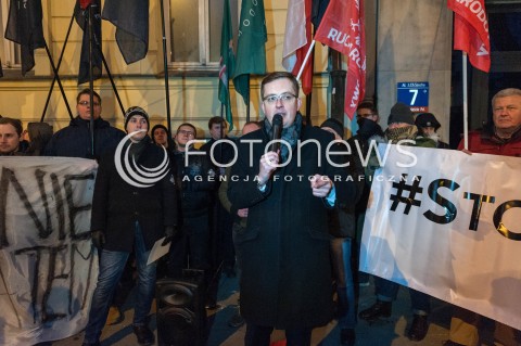  19.03.2018 WARSZAWA<br />MANIFESTACJA NARODOWCOW POD AMBASADA UKRAINY<br />N/Z UCZESTNICY ROBERT WINNICKI<br /> 